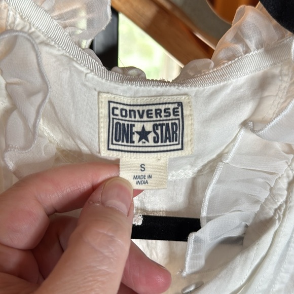 CONVERSE ONE STAR White Ruffle Detail Blouse 100% Cotton Size Small - Picture 5 of 13